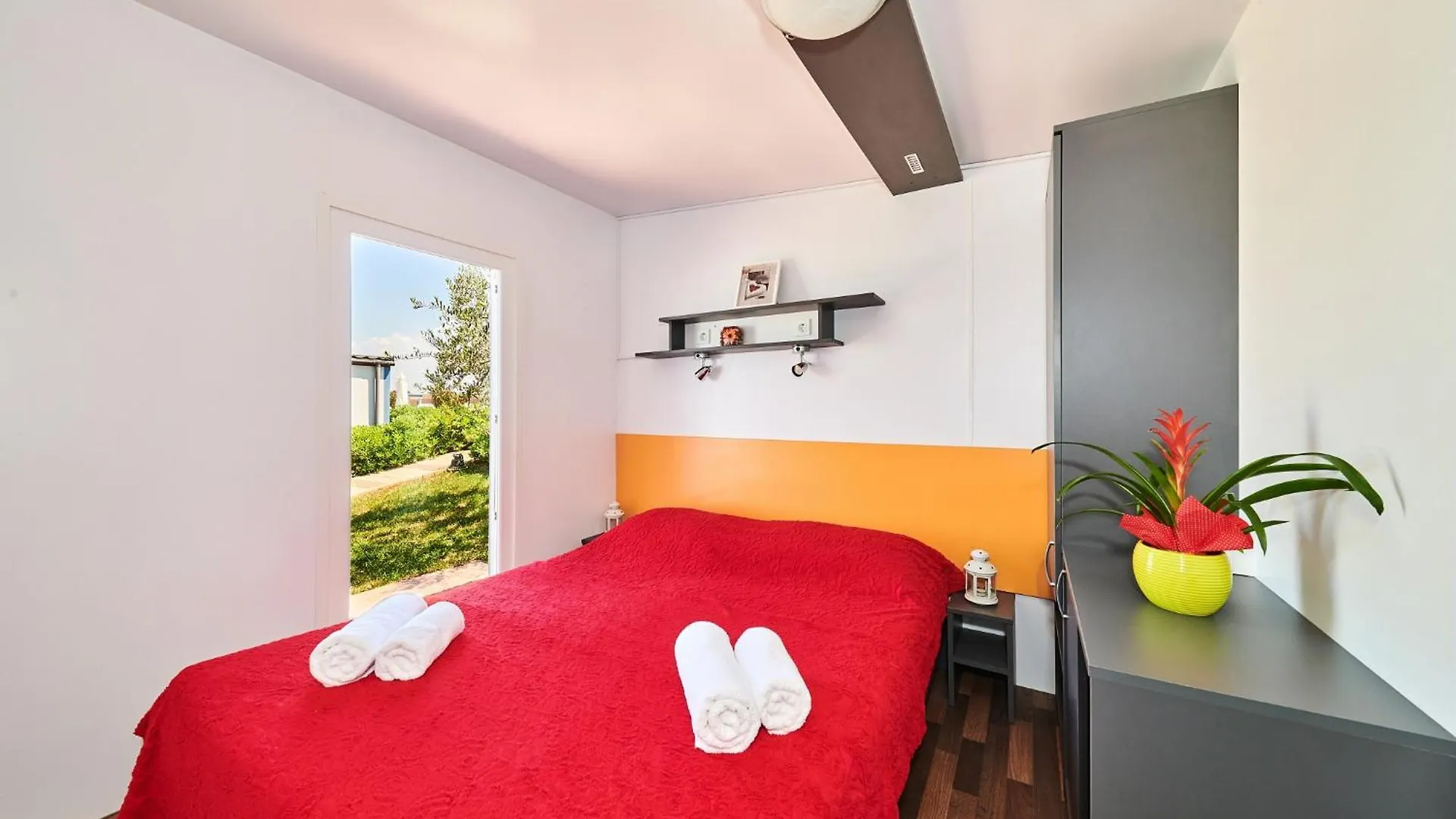 Campsite Eurocamp Mobile Homes Kastanija Novigrad  Croatia