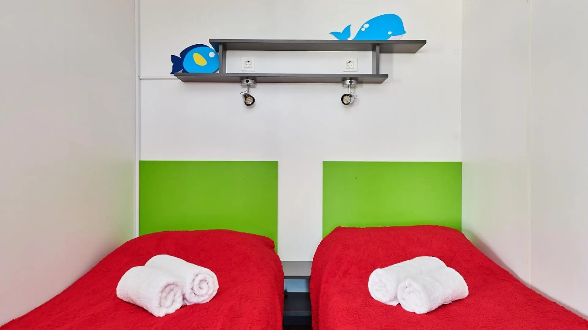 キャンプ場 Eurocamp Mobile Homes Kastanija Novigrad Istria